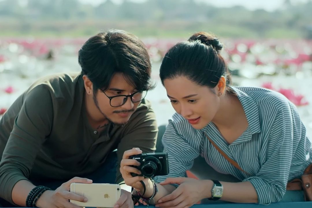 พรีเมียร์บนจอฟรีทีวีครั้งแรก 'บังเอิญรัก ข่อยฮักเจ้า' ม่วนอีหลี เบิ่งกันโลด ที่ทรูโฟร์ยู ช่อง 24 ห้ามพลาด 27 สิงหาคมนี้