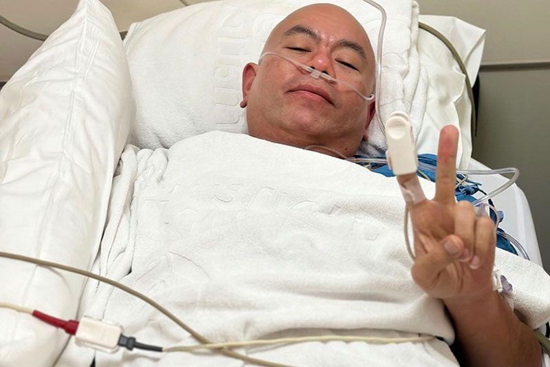 ด่วน! หาม 'อาจารย์เป็นหนึ่ง' ส่งโรงพยาบาล หมอจับเช็กอาการละเอียดยิบ