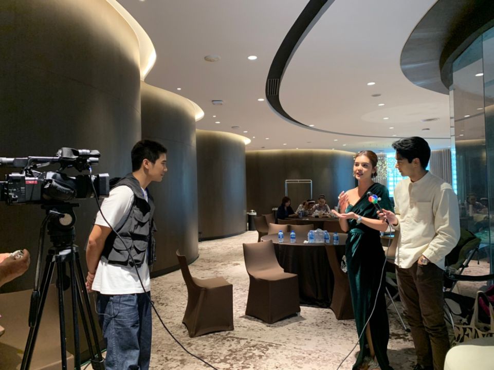 'ยูโร ยศวรรธน์' รับบทนักข่าวบันเทิง 'นิวหนวด' พาทัวร์กอง ใน'นิว พาซ่า'