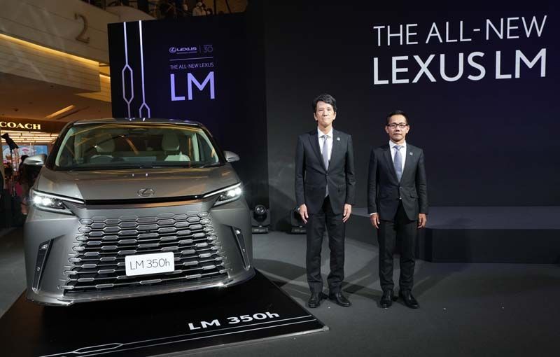 「新型LEXUS LMは…別世界を体験」