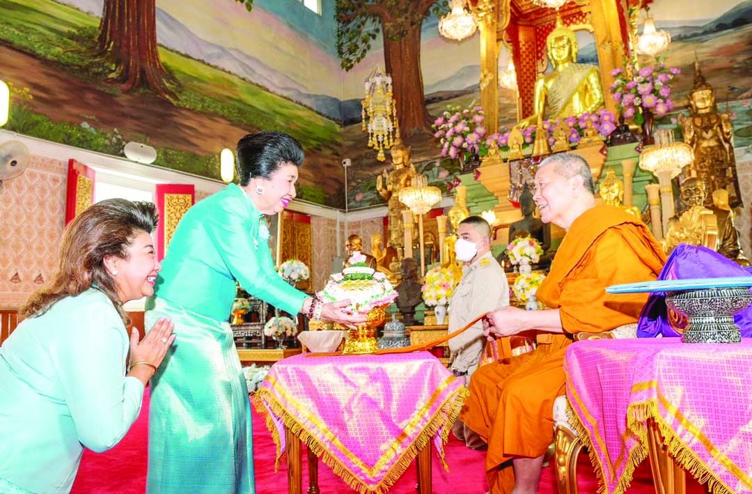 มูลนิธิธรรมลักษณ์ศิลา เฉลิมพระเกียรติ 91 พรรษา ‘พระบรมราชชนนีพันปีหลวง’ พร้อมมอบโล่เกียรติคุณ ‘บุคคลทรงคุณธรรมแห่งปี’66’