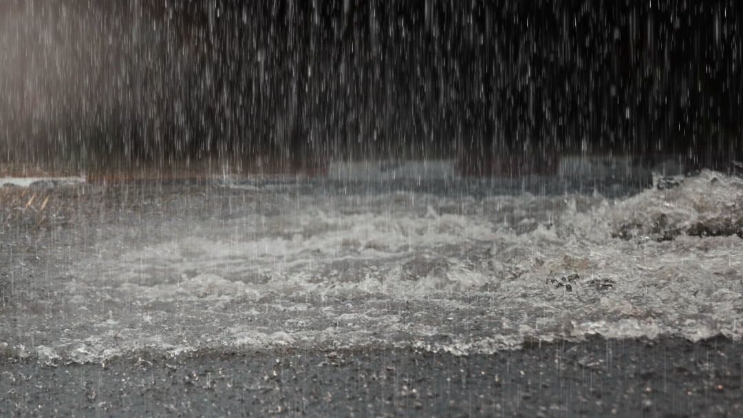 ทั่วไทยฝนชุ่มฉ่ำ  น่านน้ำป่าซัดสะพานขาด  ระดมจนท.ช่วย30นทท.
