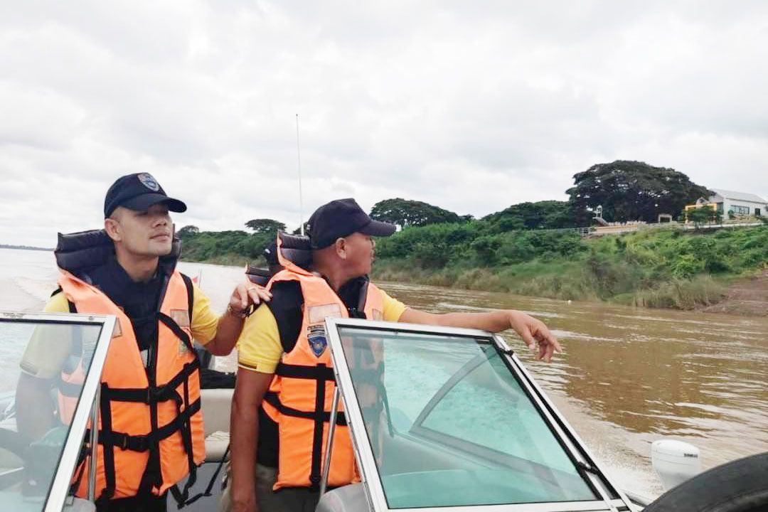 ‘ตม.อุบลราชธานี’ใช้เรือตรวจการณ์ตรวจลุ่มน้ำโขง ป้องกันหนีเข้าเมือง
