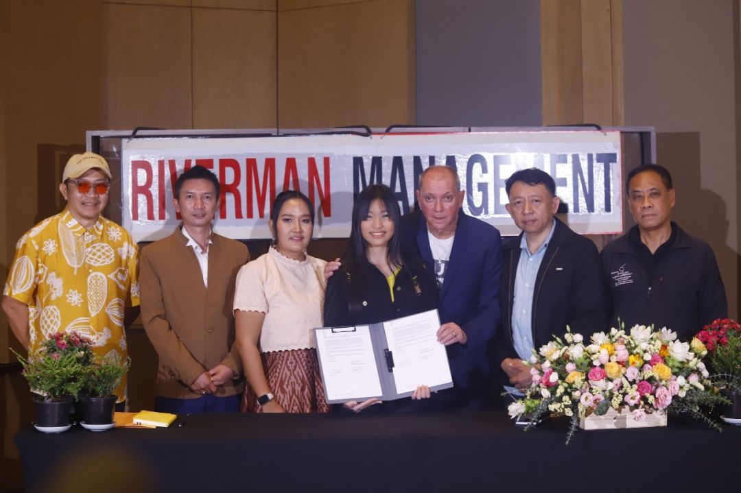 'รีเวอร์แมนฯ'จากอังกฤษจับ'PettyRock'หรือ'น้องเพชร'แชมป์กีต้าร์ Champion of the world division winner 2017 ทำเพลง