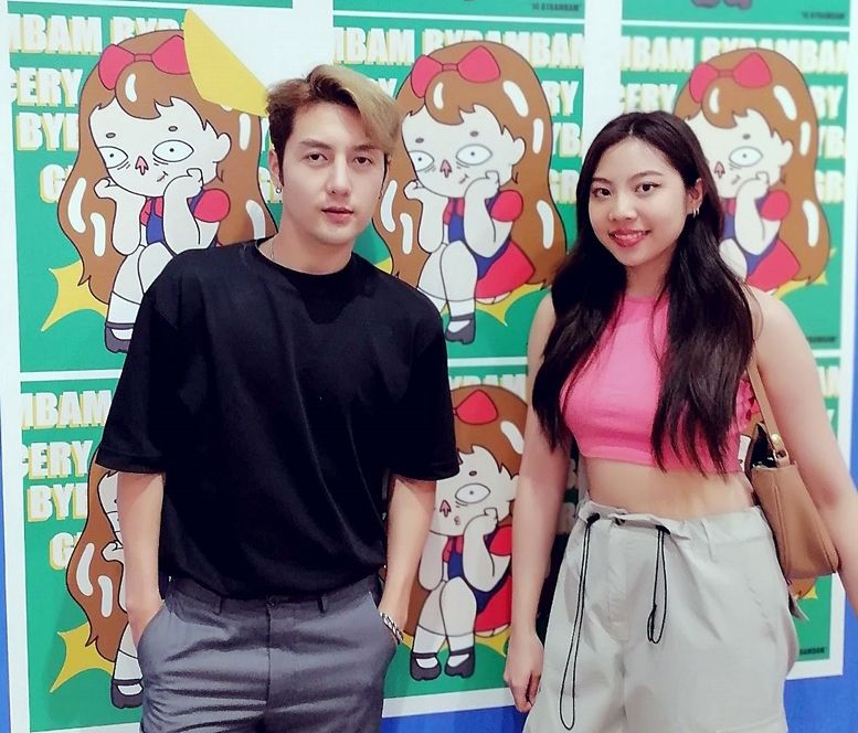 ศิลปินป็อปอาร์ต'Bambam-สุชญา'มาแรงล่าสุดโด่ง-ธีธนา'ไอดอลคนรุ่นใหม่-เอ็นฟูลเอ็นเชอร์ชื่อดัง ร่วมยินดี