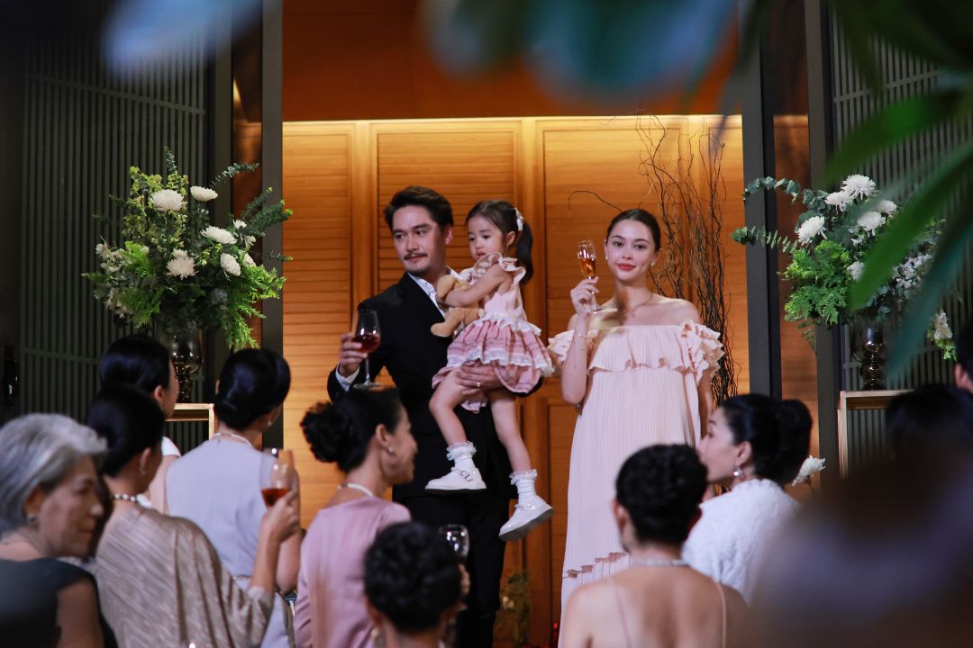 'แอน ทองประสม'เดือดบุกตามหาลูก กลางงานเลี้ยงเปิดตัวครอบครัวใหม่ 'อนันดา-แพทริเซีย'