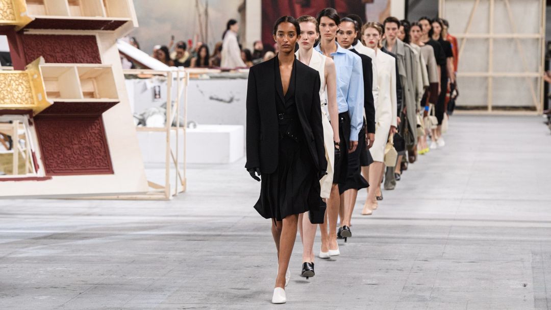 คอลเล็กชั่นฤดูใบไม้ผลิ/ฤดูร้อน 2024  TOD’S FABBRICA