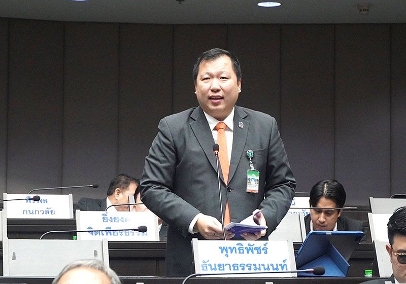 สก.พุทธิพัชร์หนุนใช้รถขยะไฟฟ้า พร้อมถามแผนรองรับกรณีเช่าล่าช้า