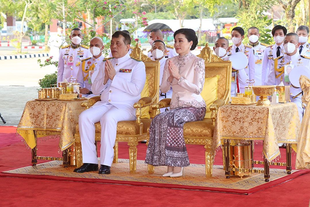 'ในหลวง-พระราชินี' เสด็จทรงเปิดศาลหลักเมืองประจำจังหวัดและศาลากลาง จ.นราธิวาส