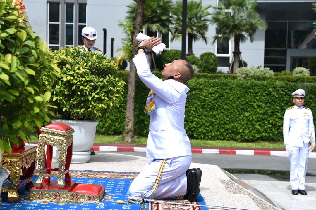 ‘บิ๊กต่อ’สักการะสิ่งศักดิ์สิทธิ์ เข้ารับตำแหน่ง‘ผบ.ตร.’คนที่14