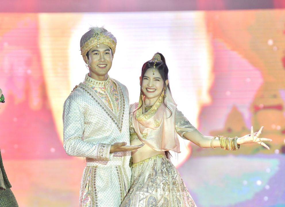 ‘7 สีคอนเสิร์ต ออนทัวร์’ จ.ชลบุรี สนุกถึงใจ ซุปตาร์7HD ร้อง-โชว์ แดนซ์นอนสต็อป