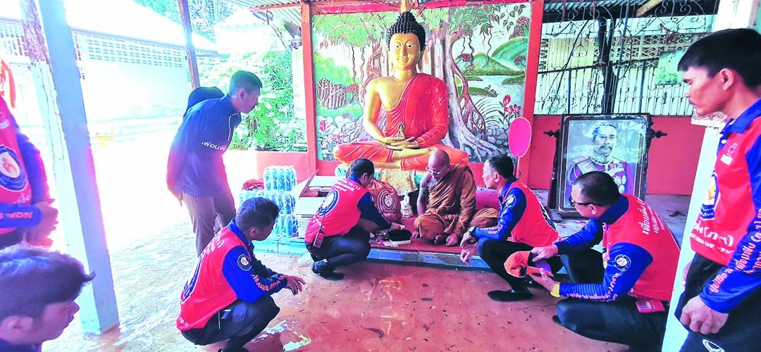 มูลนิธิอาสาเพื่อนพึ่ง (ภาฯ) ช่วยเหลือผู้ประสบภัยนํ้าท่วมกาฬสินธุ์-ลำพูน