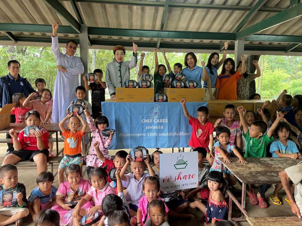 มูลนิธิวีวี แชร์-เชฟแคร์ส โปรเจกต์  แบ่งปันอาหารจากฝีมือเชฟ แก่เด็กและเยาวชนชาติพันธุ์
