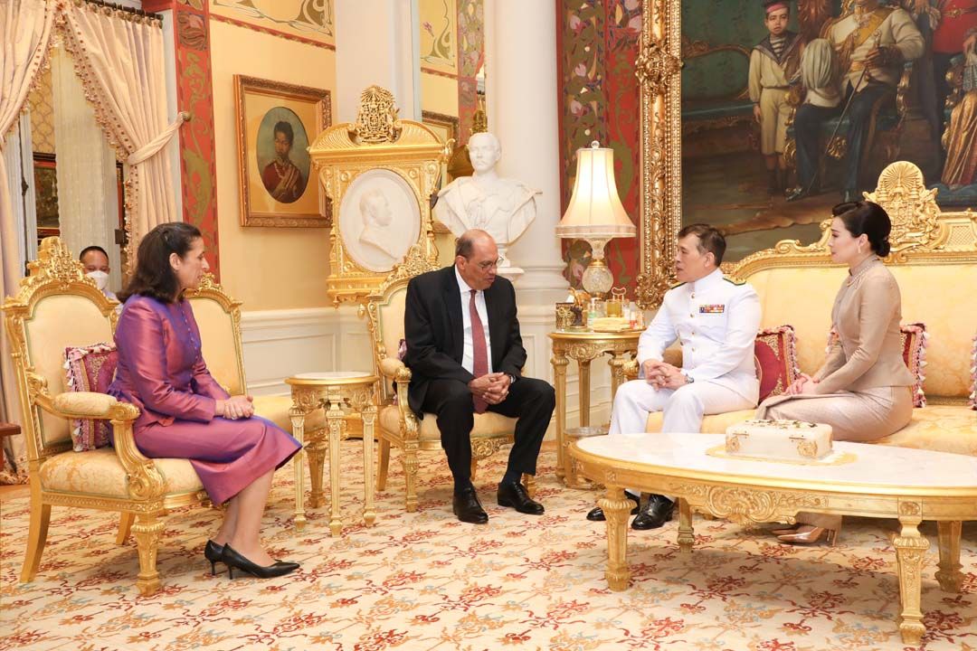 'ในหลวง-พระราชินี' พระราชทานพระบรมราชวโรกาสให้ ทูตต่างประเทศประจำประเทศไทย เฝ้าฯถวายอักษรสาส์นตราตั้ง