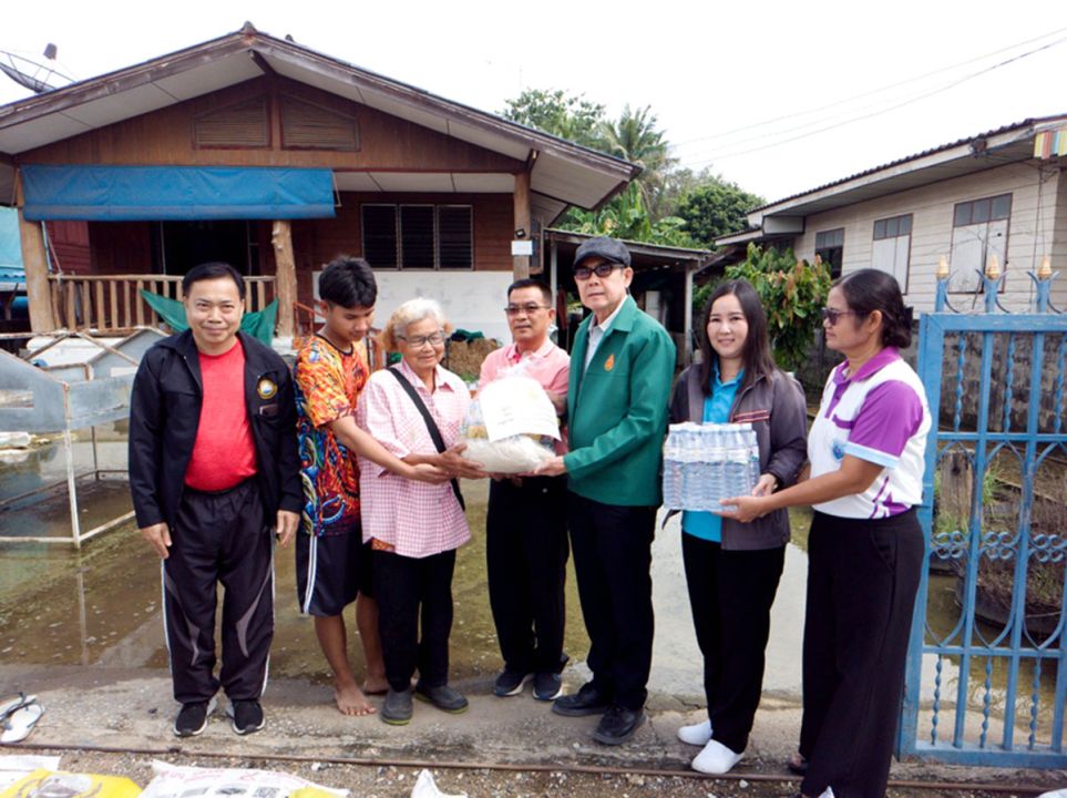 สพฐ. มอบหมาย สพม.ตาก ลงพื้นที่ ช่วยเหลือครูนักเรียนประสบอุทกภัย