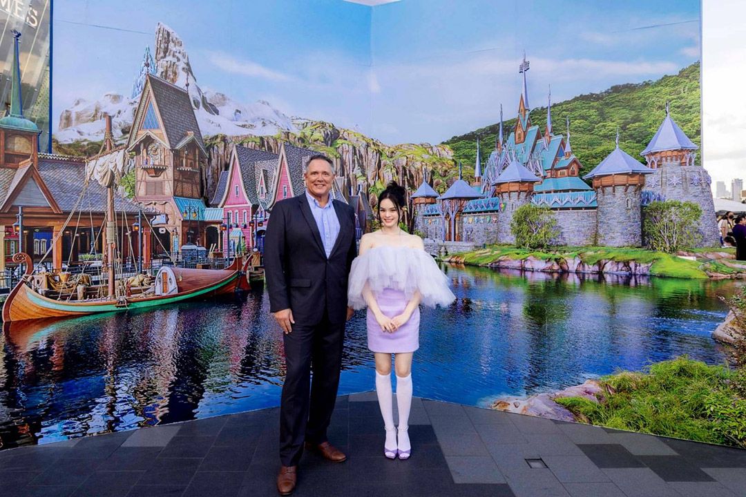 ไอคอนสยาม ผนึก ‘ฮ่องกงดิสนีย์แลนด์รีสอร์ท’ สร้างปรากฏการณ์ครั้งสำคัญ เผยโฉม 'โอลาฟ' ขนาดใหญ่สูง 10 เมตร