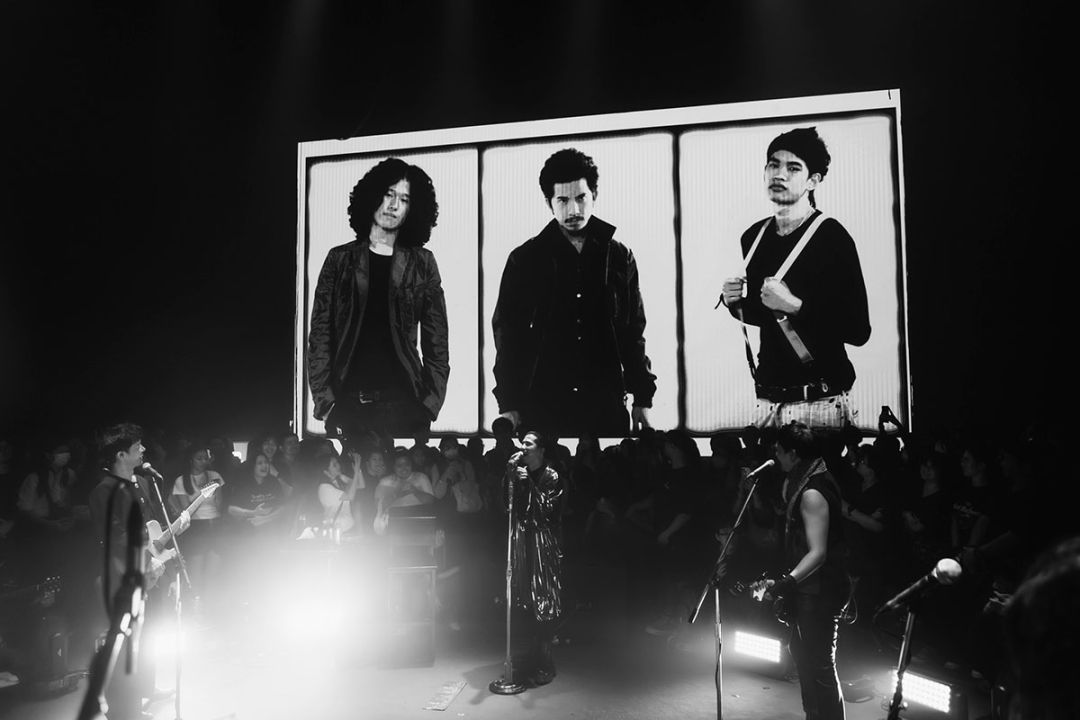 ‘Slot Machine’ ชวนชมคอนเสิร์ต ‘B-SIDE’ ใกล้ชิดกระทบไหล่ จัดเต็ม!