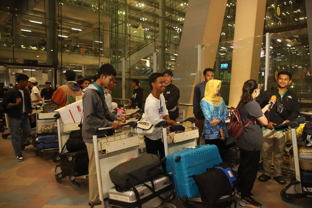 ‘33นักศึกษาไทย’ในอิสราเอล เดินทางกลับถึงไทยปลอดภัย