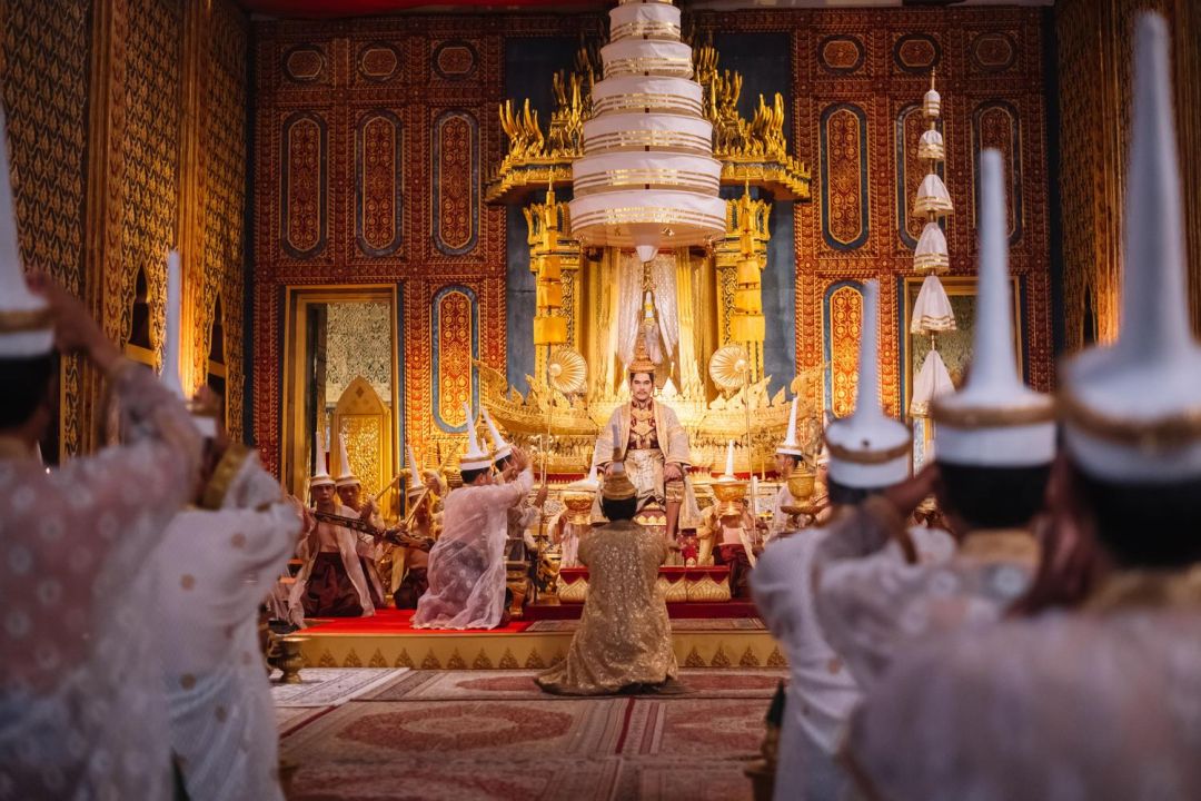 ‘พรหมลิขิต’ ตอนที่ ๑ ‘ขุนหลวงนารายณ์’ สิ้นพระชนม์ พลัดเปลี่ยนสู่ยุคของ ‘ขุนหลวงเพทราชา’