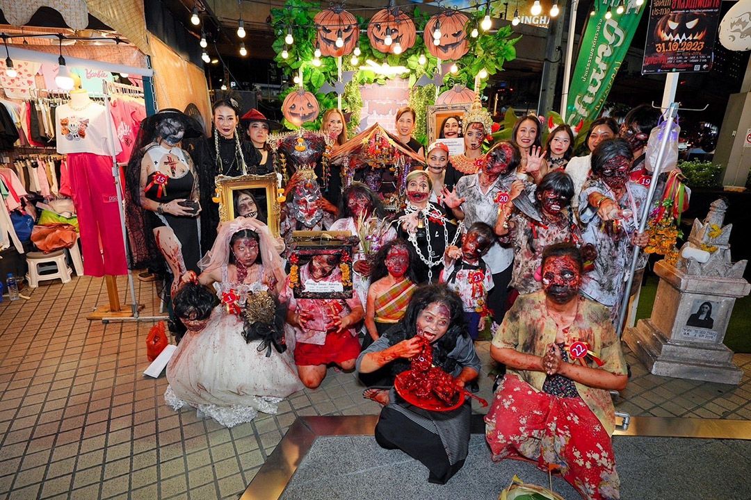 ควันหลงฮาโลวีน 'จุ๊บแจง-หลิน' ร่วมแต่งหลอนสะพรึงจนโลงแตก