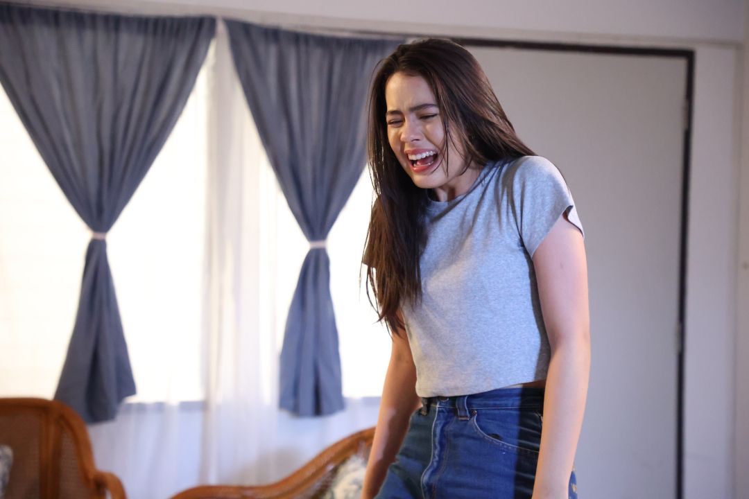 ‘เดนิส เจลีลชา’ ปะทะ ‘อุ๋ม อาภาศิริ’ ระเบิดอารมณ์ฟาดไม่สนแม่ใคร!!