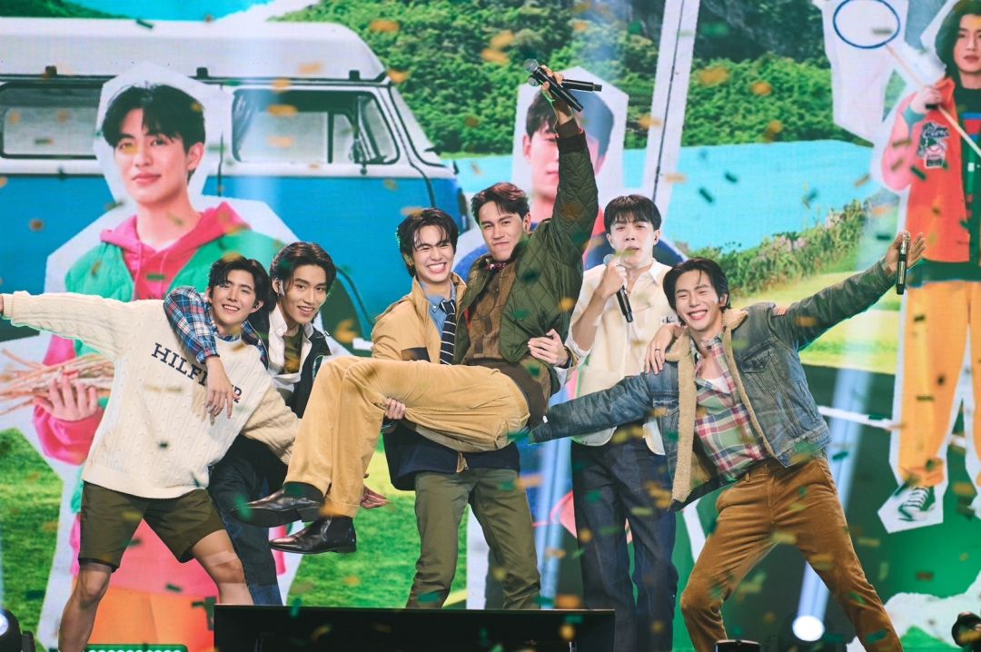 แฟนมีท 'ค่อย ๆ รัก Step By Step Outing Fanmeet'สนุกครบรส แฟนซีรีส์กรี๊ด ฟินละลาย'แมน-เบน'