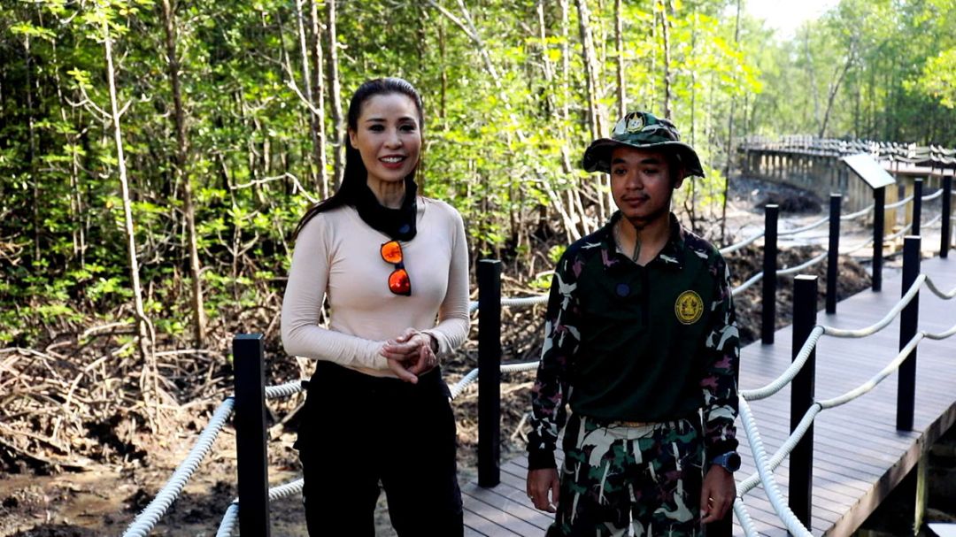 ตาม 2 หนุ่มแซบ 'บอส-ดรีม' ตะลุยร้านลับเที่ยวระนองไปกับ 'อาย'