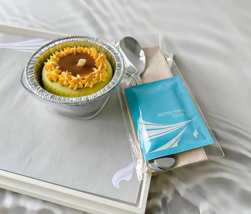 บางกอกแอร์เวย์ส ต้อนรับเทศกาลลอยกระทงเสิร์ฟเมนูพิเศษ ‘เค้กไข่ใบเตย ซอสน้ำตาลเคี่ยว’