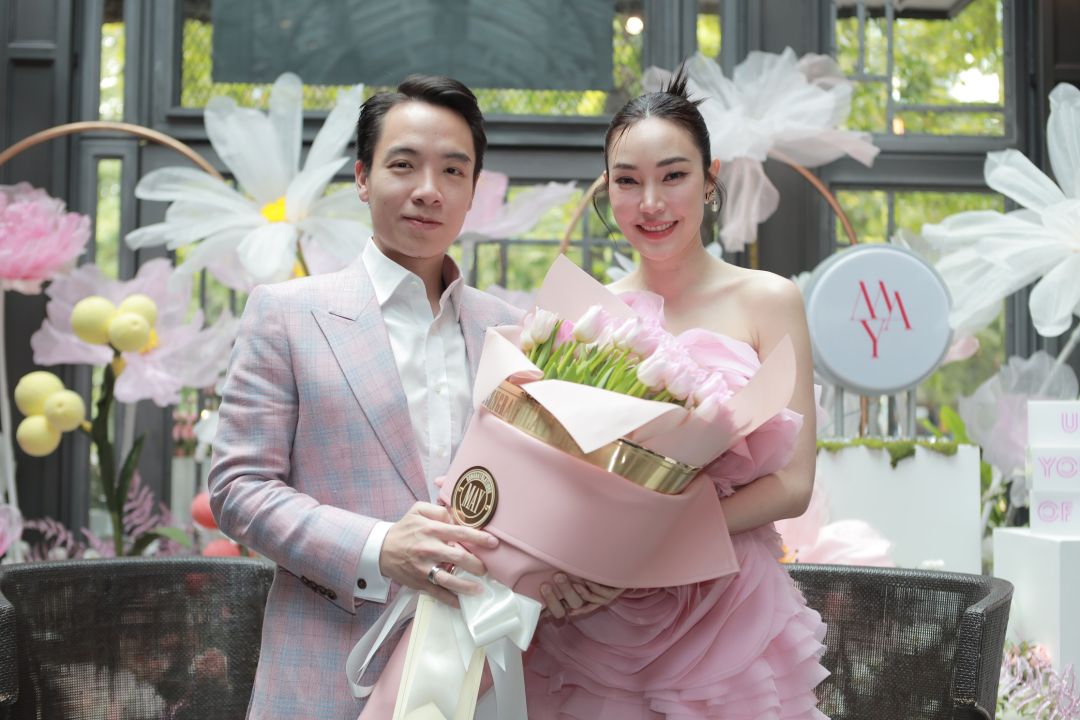 'เมย์ พิชญ์นาฏ'เป็นเจ้าของและพรีเซนเตอร์ เปิดตัวแบรนด์เครื่องสำอาง M A Y(เอ็มเอวาย)