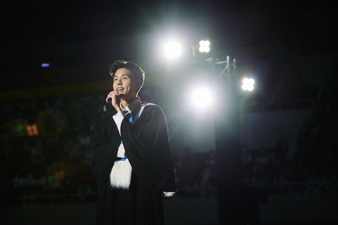 'บิวกิ้น พุฒิพงศ์'ปลื้ม! รับปริญญาตรีจากคณะพาณิชยศาสตร์และการบัญชี