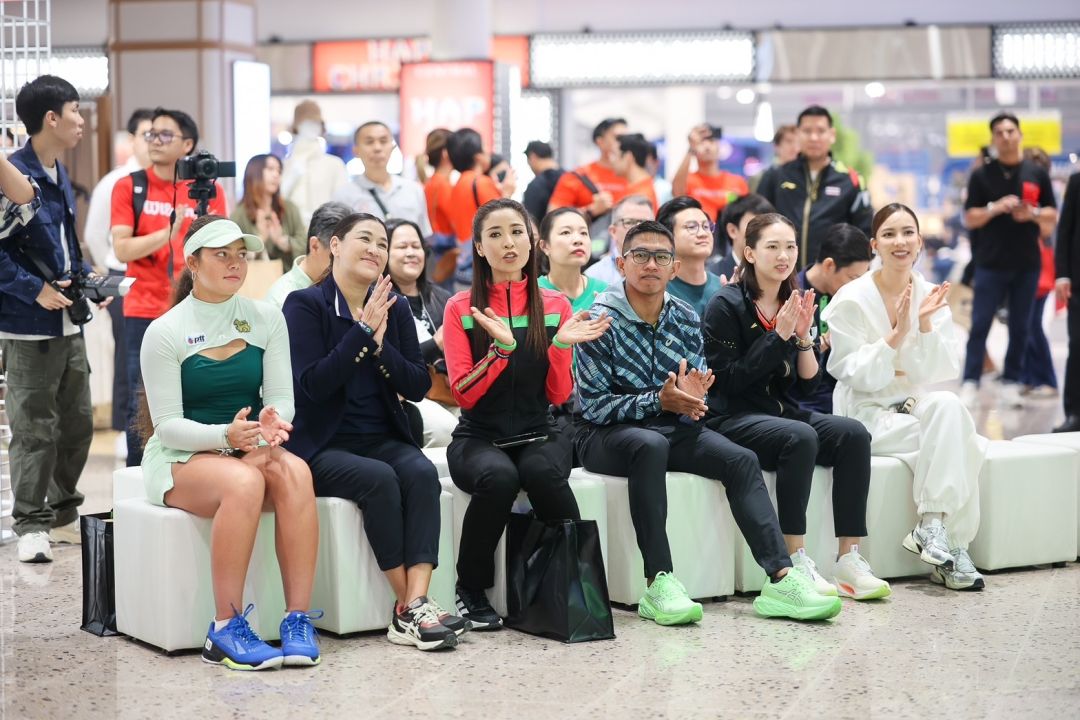 'กรีน-โอม-เอิร์ธ'ร่วมเปิดโฉม Supersports 3.0 สาขาแรกในประเทศไทย!