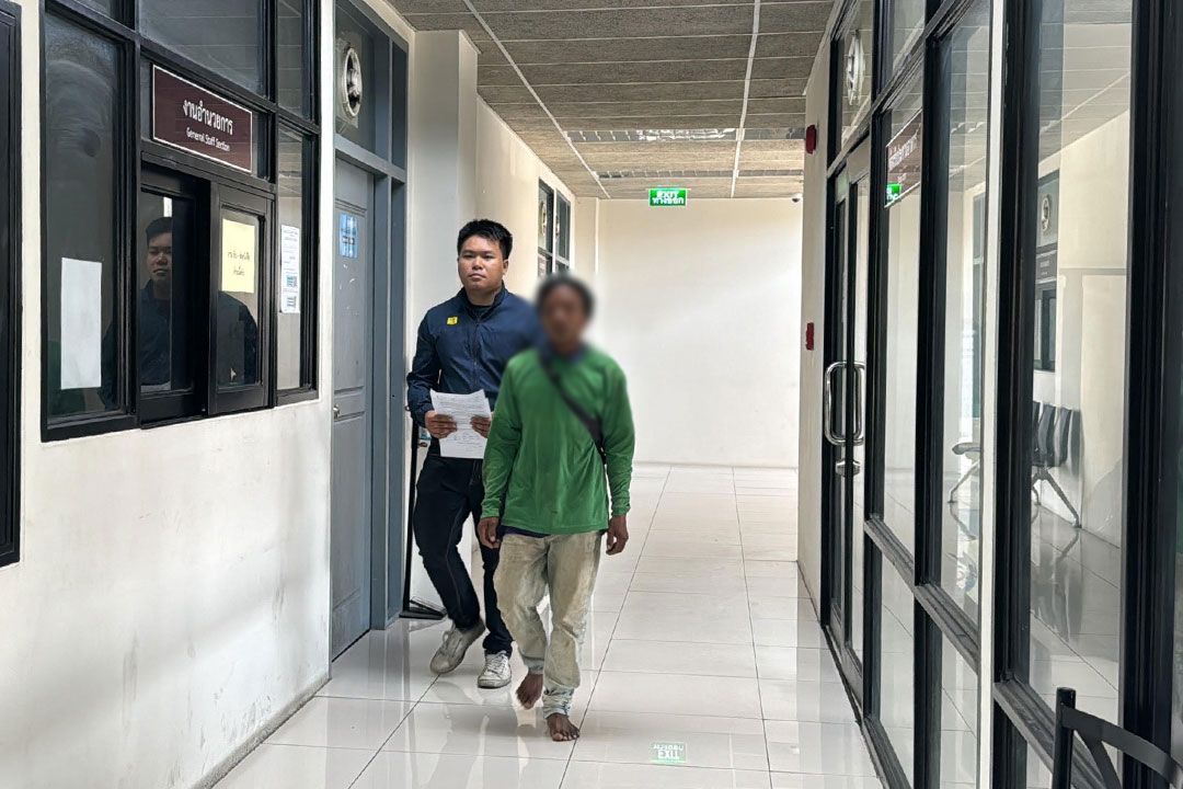 'หนุ่มกัมพูชา'ถูกนายจ้างโกงค่าแรง เดินเข้าโรงพักให้ตำรวจจับส่งกลับบ้าน