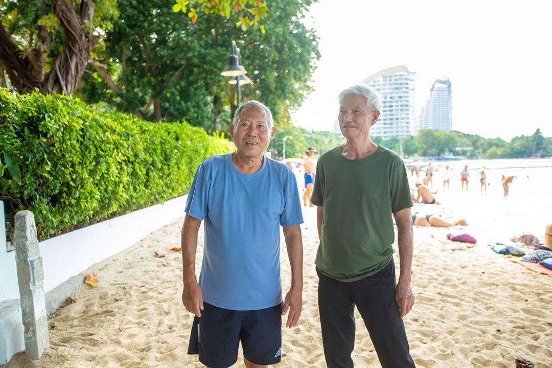 อดีตรองผู้ว่าฯชลบุรีร้องสื่อทรายชายหาดทับทางเดินเท้าไร้หน่วยงานดูแล