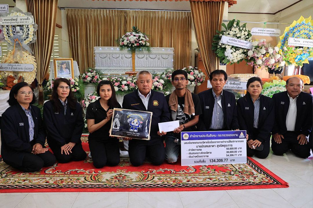 ‘พิพัฒน์’ สั่งเลขาฯสปส.มอบเงินเยียวยาผู้ประกันตนใน จ.สงขลา