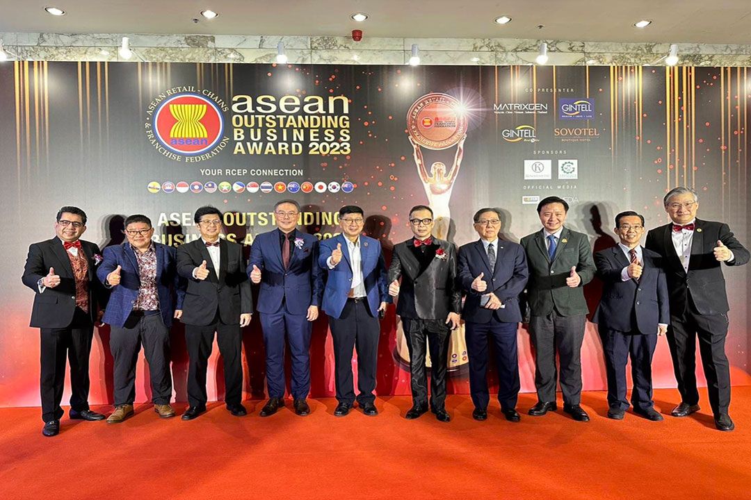 ไอคอนสยามคว้ารางวัลสุดยอดศูนย์การค้าไอคอนิคแห่งปี จากเวทีระดับนานาชาติ ASEAN Outstanding Business Awards 2023