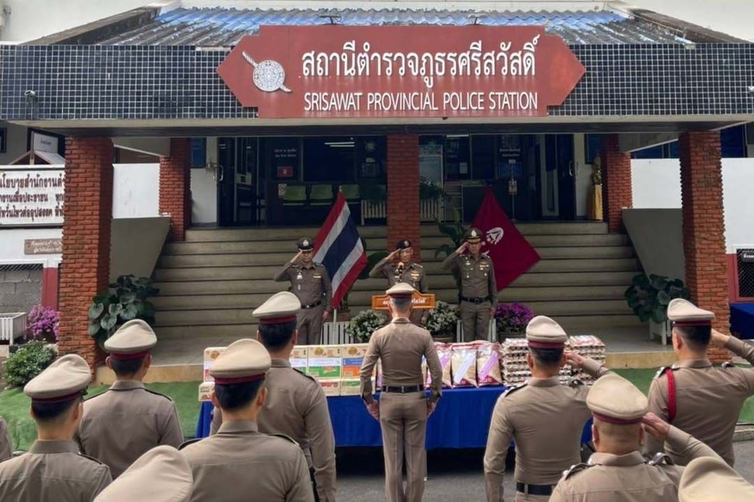 สนองนโยบาย ผบ.ตร.-จตช.!‘บิ๊กอ้อม’ พล.ต.ท.สุรพงษ์ ชัยจันทร์ รอง จตช. ตรวจโรงพักศรีสวัสดิ์