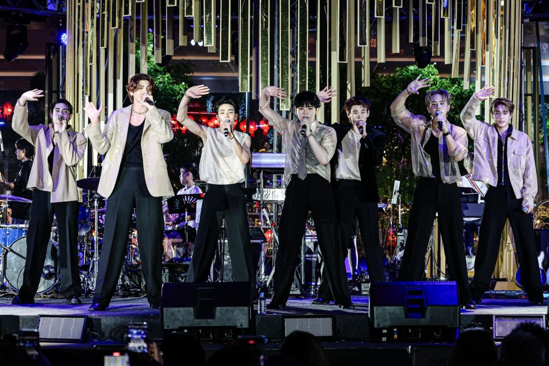 ภาพบรรยากาศความสนุกสนานจากงาน เคานต์ดาวน์ Amazing Thailand Countdown 2024 at ICONSIAM