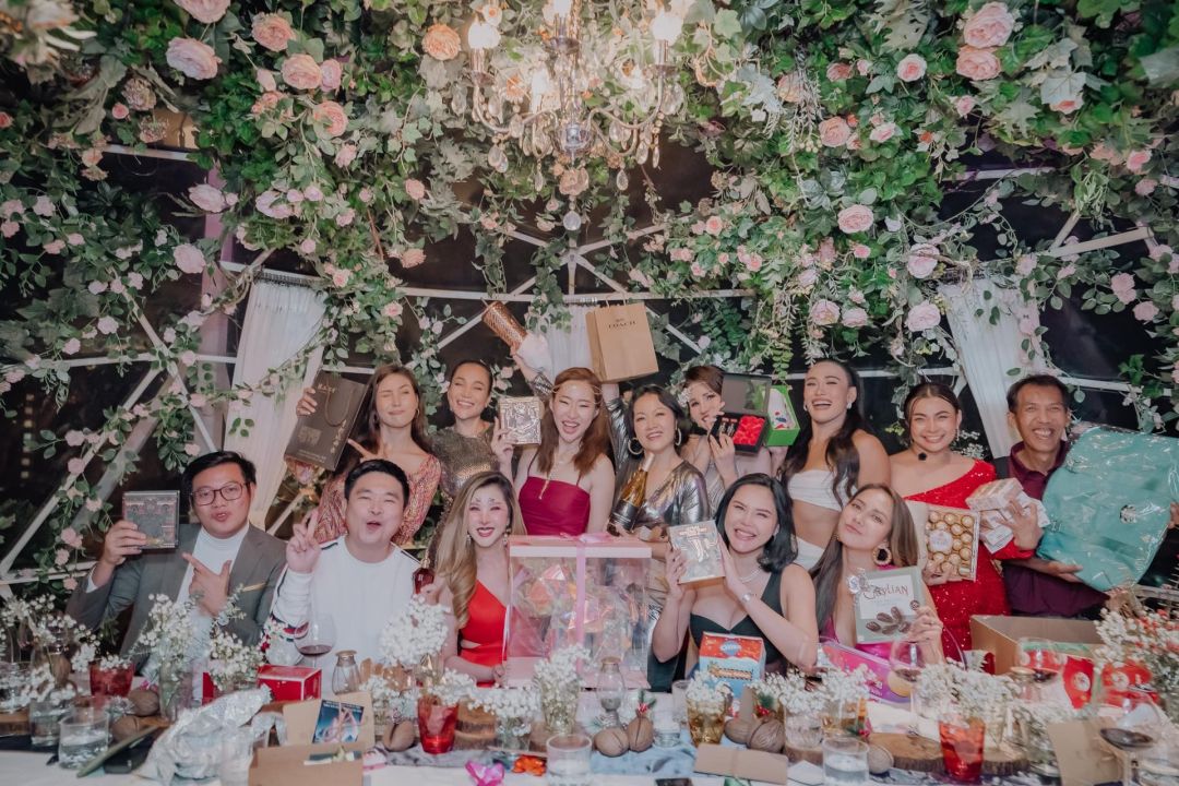 'คิตตี้ กิจติพร'รวมพล ครอบครัวMRS.จัดปาร์ตี้ ฉลองปีใหม่