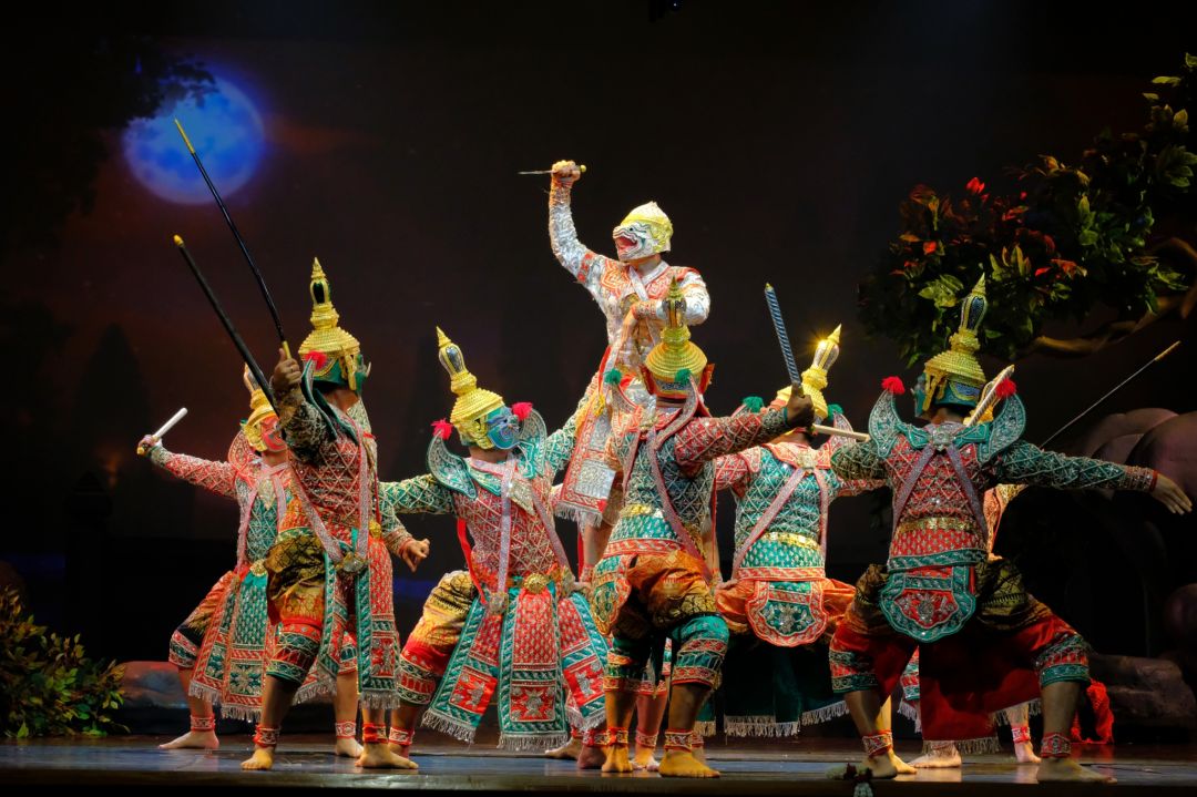 โรงมหรสพหลวงศาลาเฉลิมกรุง เปิดการแสดงปฐมฤกษ์แห่งปี 2567ต้อนรับวันเด็กแห่งชาติ