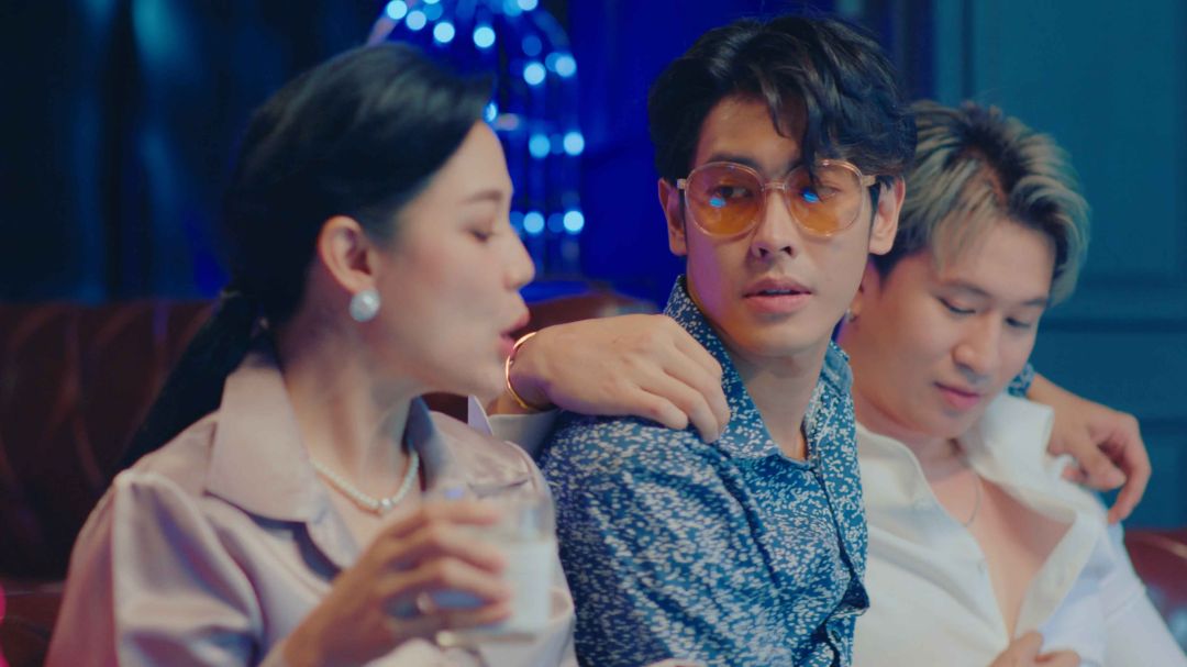 เปิดตัวบาร์โฮส หล่อ กระชากใจ รับประกันความแซ่บซี๊ด ในซีรีส์ ไทม์ ผ่านเวลา (Time The Series) - EP3