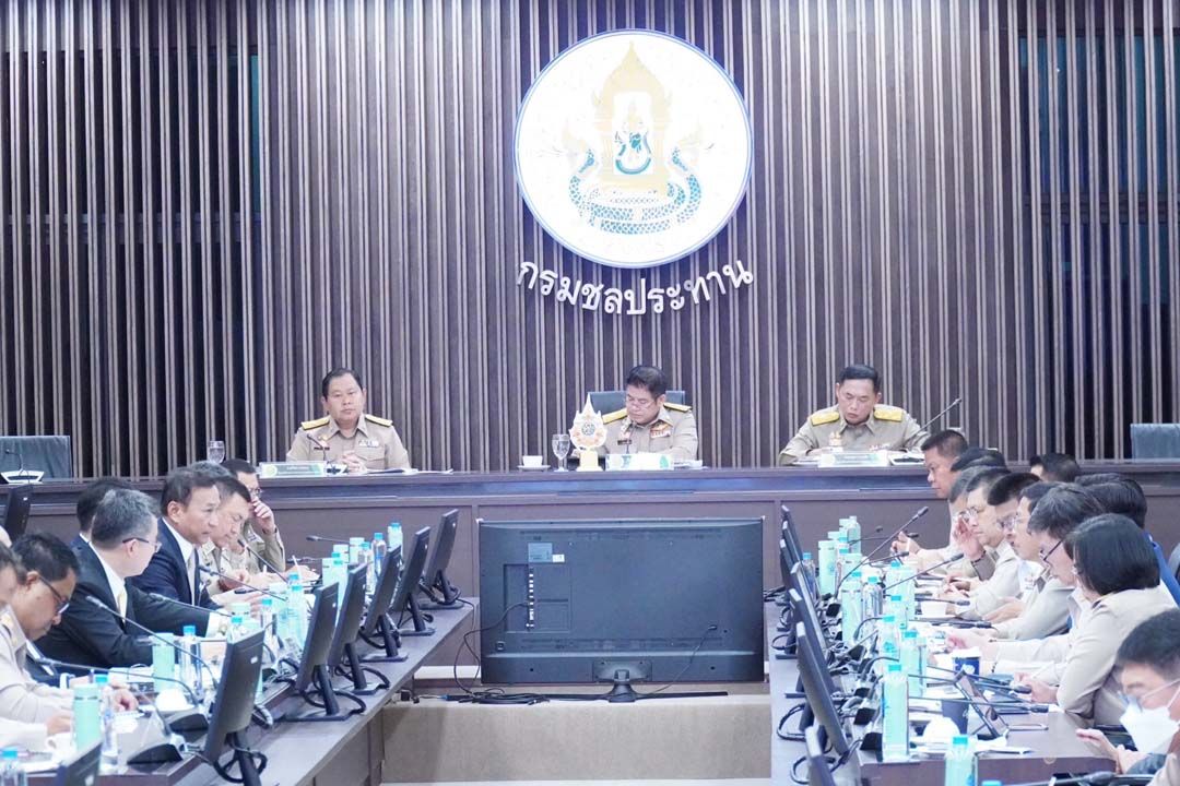 ‘3 รมต.เกษตรฯ’ยกขบวนประชุมจัดทำงบปี68ที่กรมชลประทาน หลังไฟไหม้กระทรวง