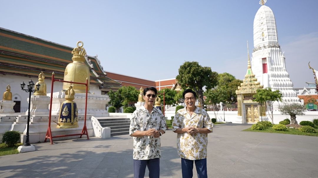 'หนุ่มแท่ง อารามทัวร์'พาเที่ยว 'วัดระฆังฯ'ไขที่มาชื่อวัด พร้อมพาไปอิ่มร้านชิลริมแม่น้ำเจ้าพระยา