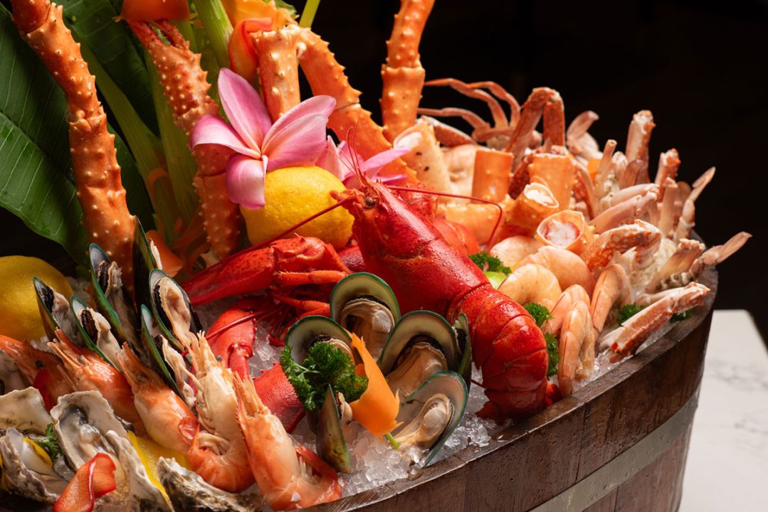 บุฟเฟ่ต์มื้อสายวันอาทิตย์ที่อินเตอร์คอนติเนนตัล