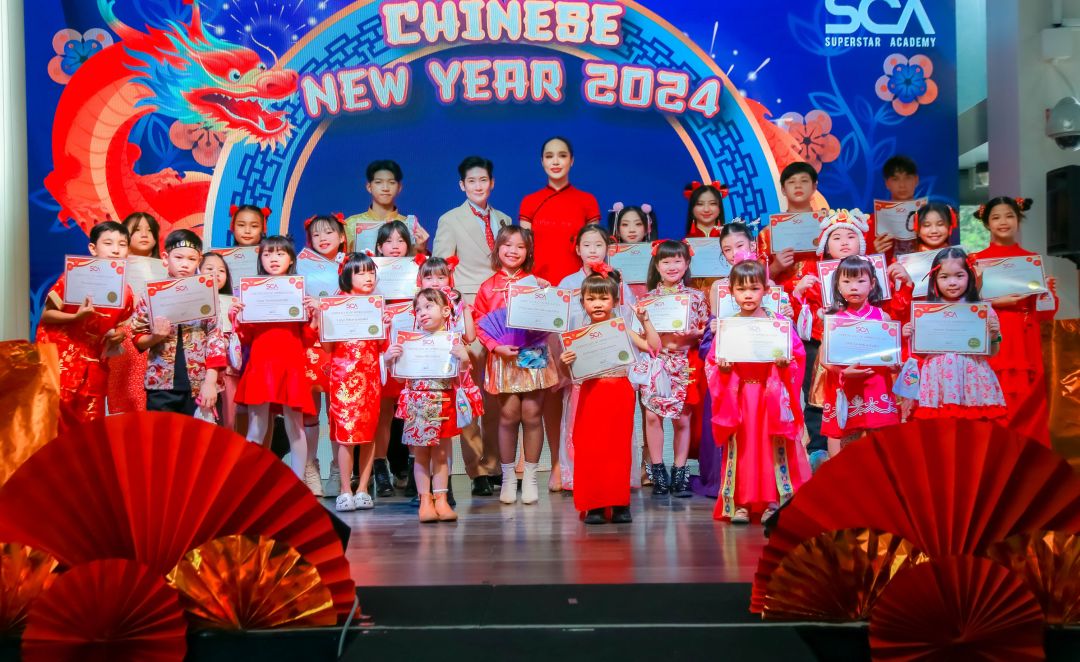 'ทารีน่า'มิสไทยแลนด์เวิลด์ 2023 ร่วมเดินแฟชั่นโชว์กับกับนักเรียน SCA พร้อมมอบเกียรติบัตร