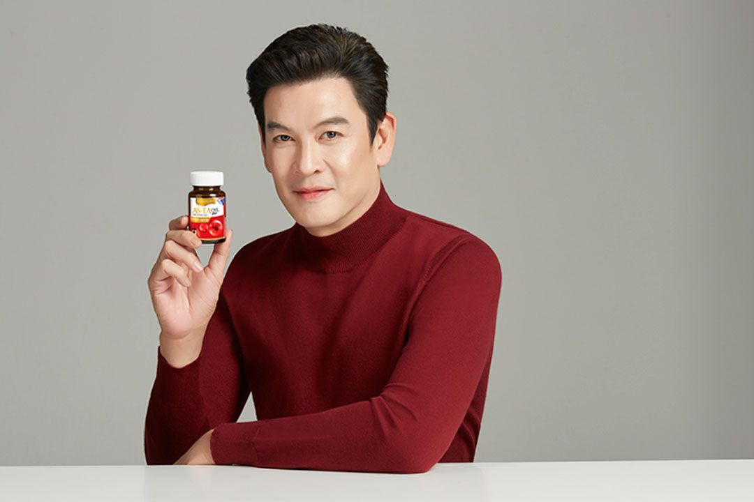 Real Elixir คว้า 'ชาคริต แย้มนาม' ขึ้นแท่นพรีเซนเตอร์คนใหม่