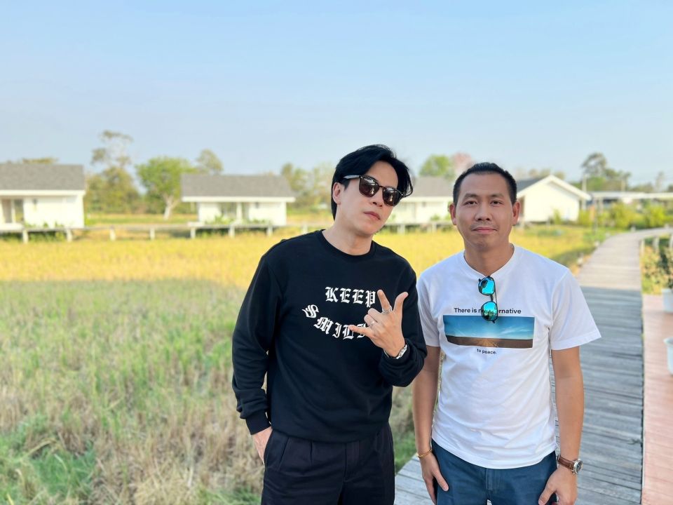 'บอล-อัศนัย'ย่องส่องที่ฮันนีมูน! ฟินสะใจซดชาบู 18 น้ำ