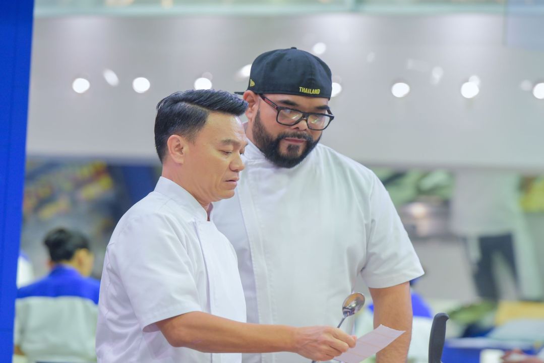 'เชฟเอียน-เชฟอ๊อฟ'ประสานพลัง..โหดคูณสอง  'Hell’s KitchenRestaurant'ร้อนดั่งขุมนรก!