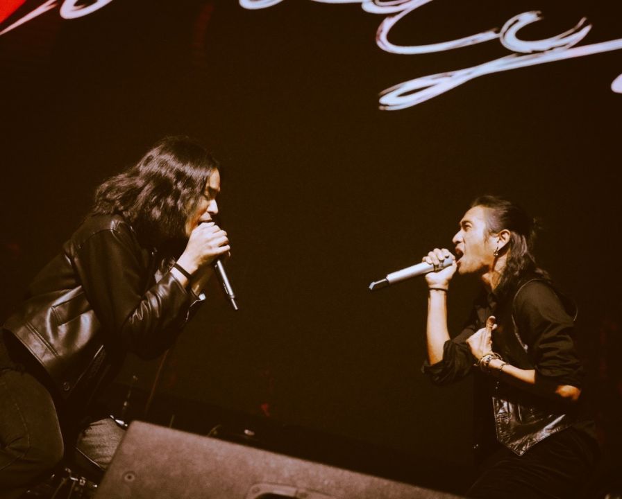 ภาพนี้หาดูยาก!'ตูน บอดี้สแลม'-'เก้า จิรายุ'ประชันเสียงเดือดเขย่าเวที!