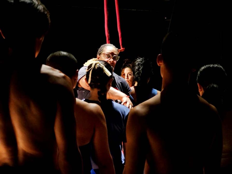 ‘เรากับเวลา’การแสดงศิลปะกายกรรมผาดโผนในอากาศครั้งแรกในไทย