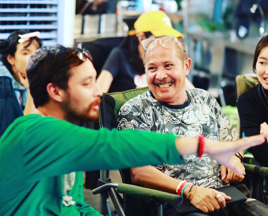 'เพชร-โน่'พ่อลูกคนบันเทิง แท็คมือ'ตอบแทนคุณแผ่นดิน'จัดโชว์แสงสีเสียง'วีรชน บุปผชาติ ท้าวสุรนารี'